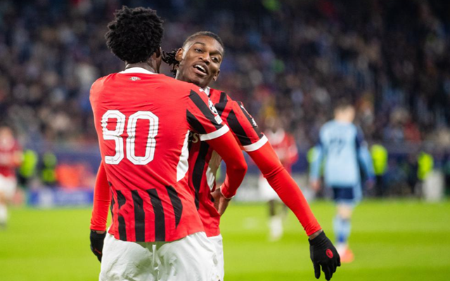 欧联窗口期再迎强敌,费耶诺德再遭质疑,主帅态度——底气十足,更衣室氛围转暖的简单介绍-lol下注网站